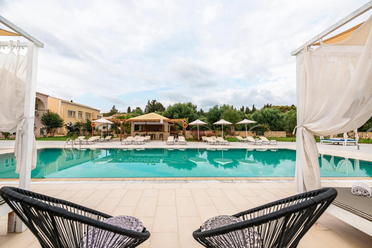 Ekati Mare Hotel Kávosz Kültér fotó
